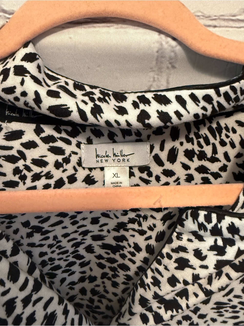 Nicole Miller Black and White Printed Short Sleeve Pajama Top - Picture 3 of 7